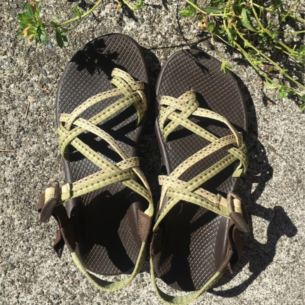 Chacos XZ/2 green brown size 8